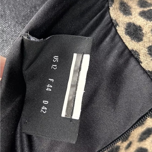 Akris Wool Sheath Midi Dress Women's Size 12 Leopard Print Silk Lined Luxurious - Picture 6 of 16